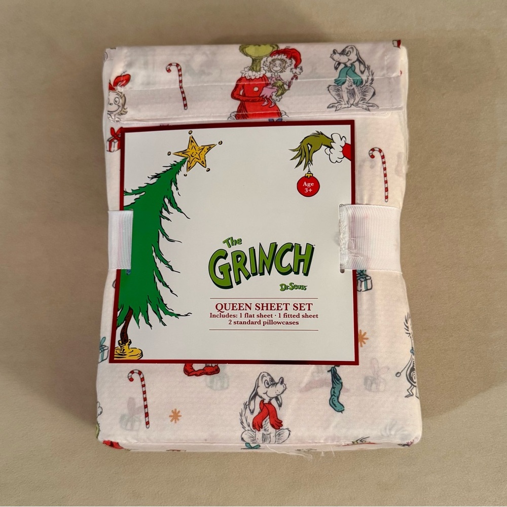 Dr. Seuss The Grinch Queen Sheet Set NWT